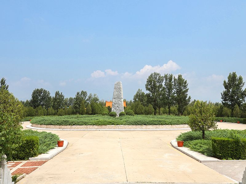 北京万安公墓的名人为什么要选这里？公墓还在出售吗？